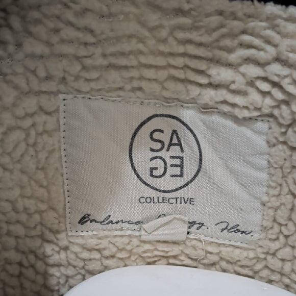 Sage Women's Black and White Plaid Fleece Button Down Shirt S