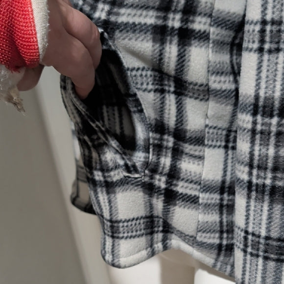 Sage Women's Black and White Plaid Fleece Button Down Shirt S