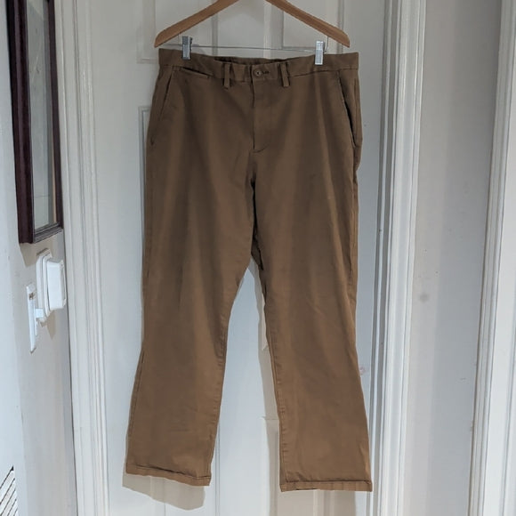 Old Navy Men's Cream Tan Cotton Chino Straight Leg Pants size 38 x 32