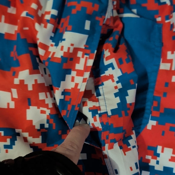 Vibrant Camo Swim Trunks for Men w/ Pockets L