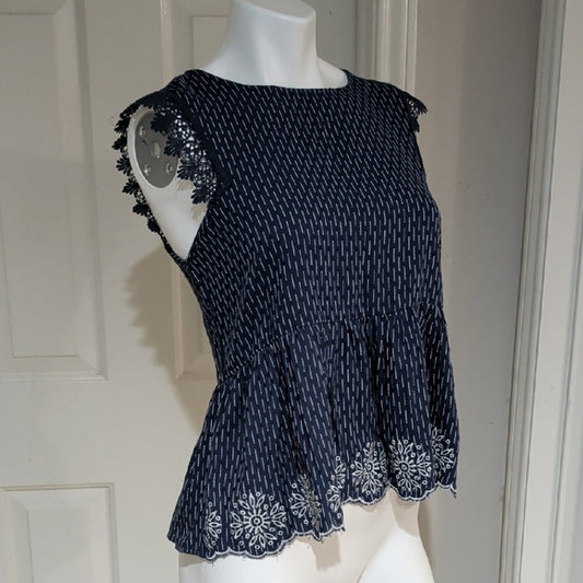 MINE Chic Navy Sleeveless Blouse with Lace Detail Cropped Small