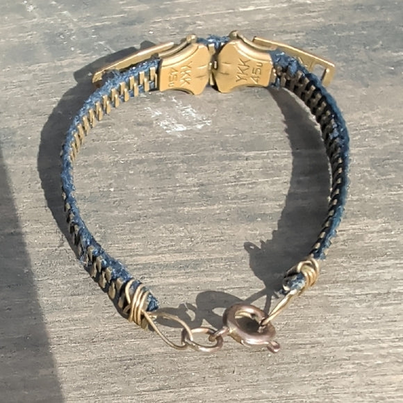 Stylish Zipper Bracelet in Blue and Gold