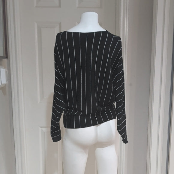 Philosophy Chic Black Sweater with White Stripes S