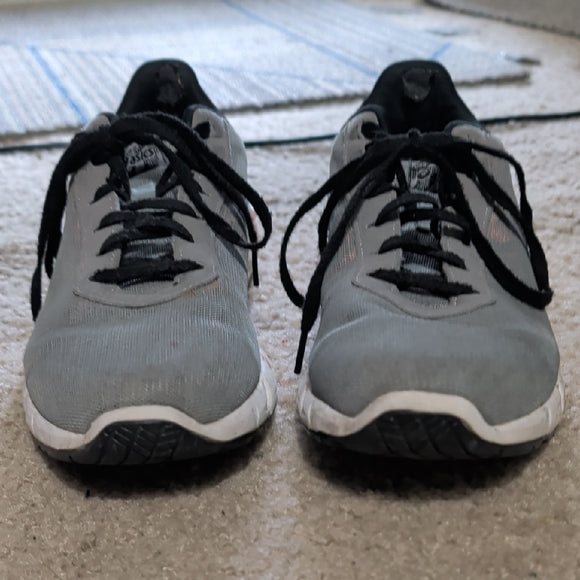 ASICS Women's Gray and Pink Running Shoes US 7 I EK 38