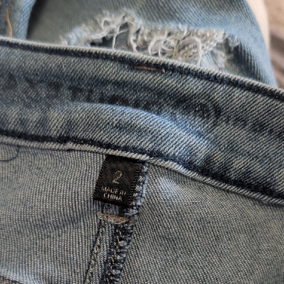 MaxStudio Classic Blue Skinny Jeans with Distressed Details size 2