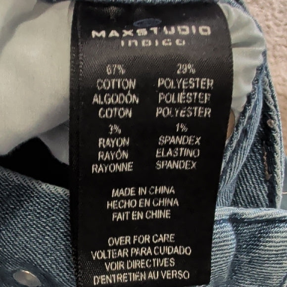 MaxStudio Classic Blue Skinny Jeans with Distressed Details size 2