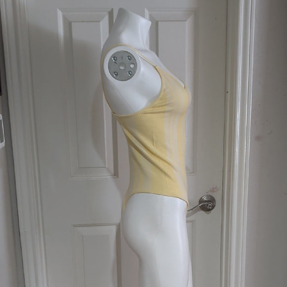 Colsie Soft Yellow Apparel Ribbed Bodysuit L