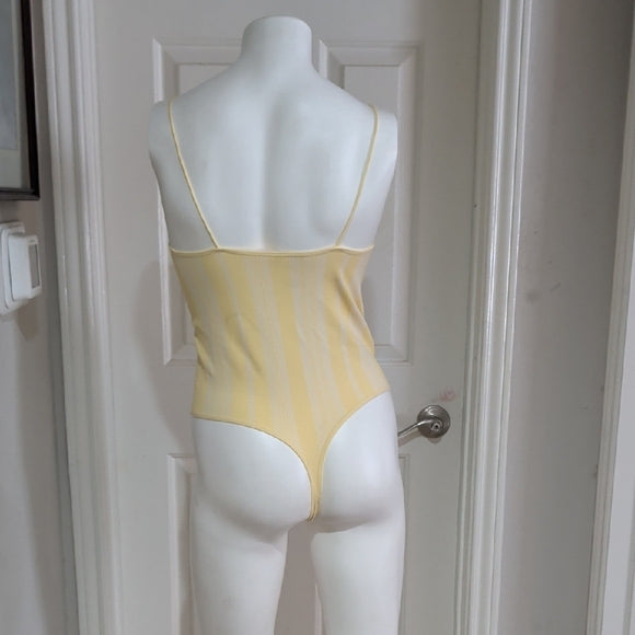 Colsie Soft Yellow Apparel Ribbed Bodysuit L