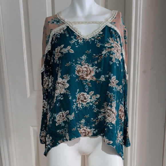 Tassles N' Lace Floral Print Lace Accent Blouse L