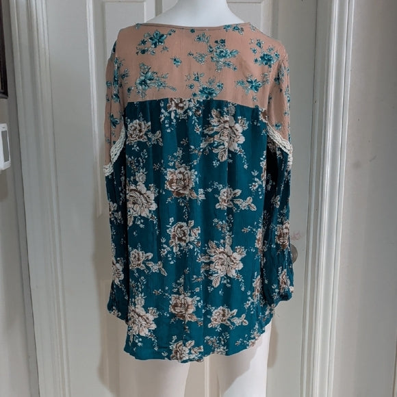 Tassles N' Lace Floral Print Lace Accent Blouse L