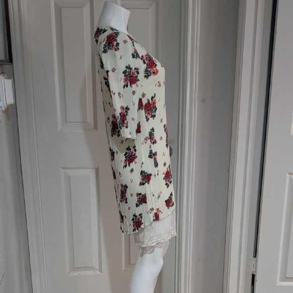 Rose Dress with Lace Detail Women's Small