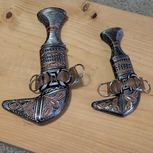 (2) Vintage Intricate Silver and Brown Decorative Daggers (Decorative)