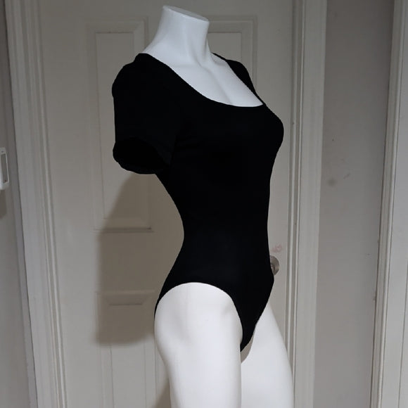 OQQ Chic Black Ribbed Women's Bodysuit Large