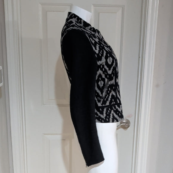 Chic Asymmetrical Black and White Patterned Blazer Women's Medium 100% Cotton