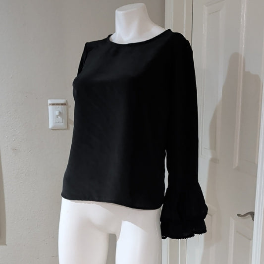 Vintage Carolina Veloz Black Long-Sleeve Blouse with Ruffle Cuffs Women's Medium