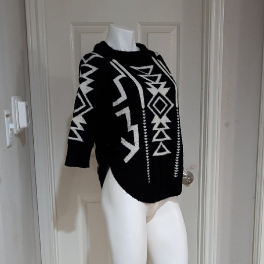 Vintage Express Black & White Geometric Cropped Crewneck Sweater - Women's Small
