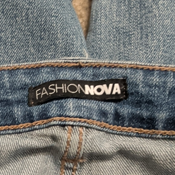 Fashion Nova Light Blue High-Rise Distressed Ankle Jeans Women's 1