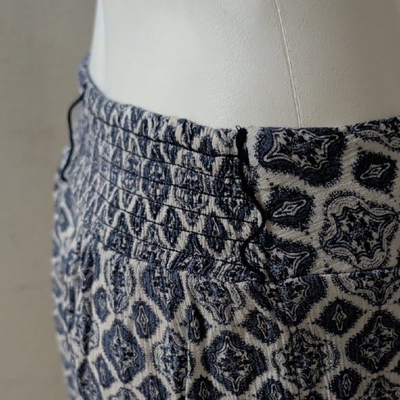 Faded Glory Blue and White Patterned Rayon Skirt Women's M (8-10)
