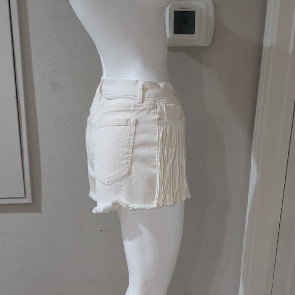 No Boundaries White Fringe Denim Shorts Women's 9 NWOT