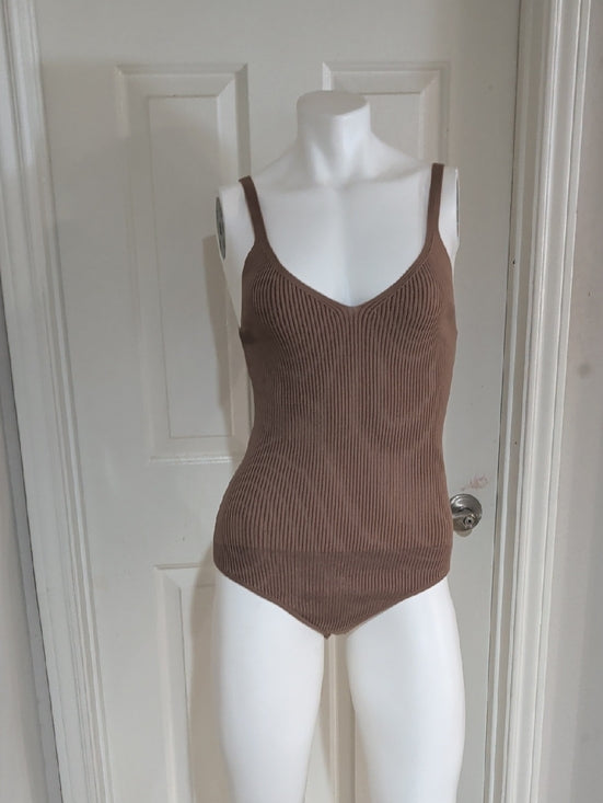 Abercrombie & Fitch Classic Ribbed V-Neck Bodysuit - Taupe Women's Medium