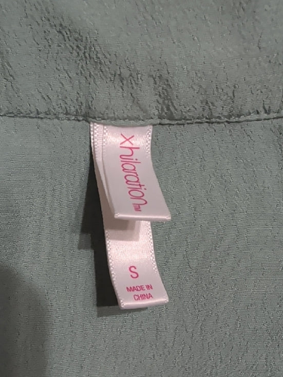 Xhilaration Sage Green Lightweight Embroidered Robe Women's Small