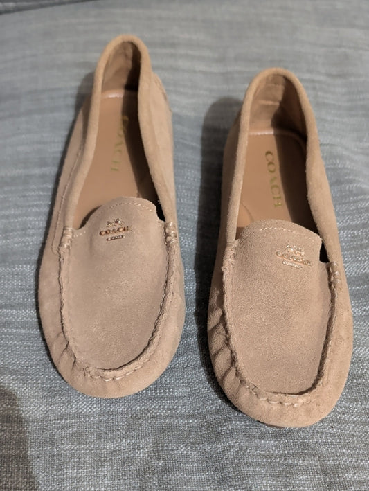 COACH Women's Suede Loafers in Light Taupe 7.5 Like New