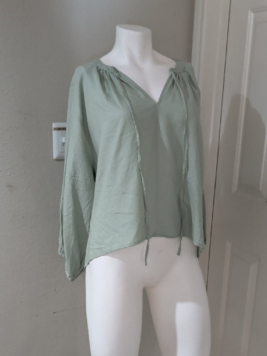 NWT A New Day Light Sage Long-Sleeve Split Hem Blouse - Women's Medium