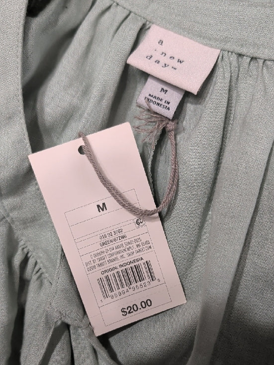 NWT A New Day Light Sage Long-Sleeve Split Hem Blouse - Women's Medium