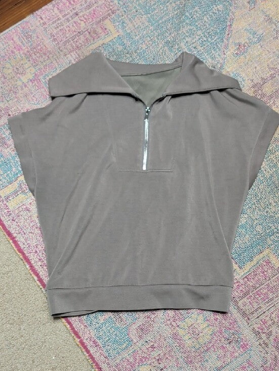 Women's Taupe Half-Zip Short Sleeve Collared Top Cropped Women's Large