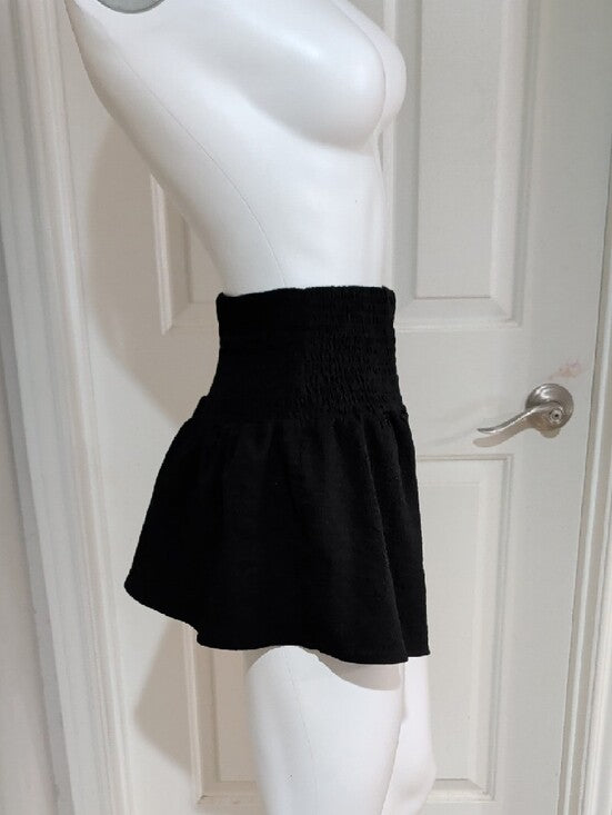 SHEIN Black High-Waist Smocked Waistband Women's Shorts Medium