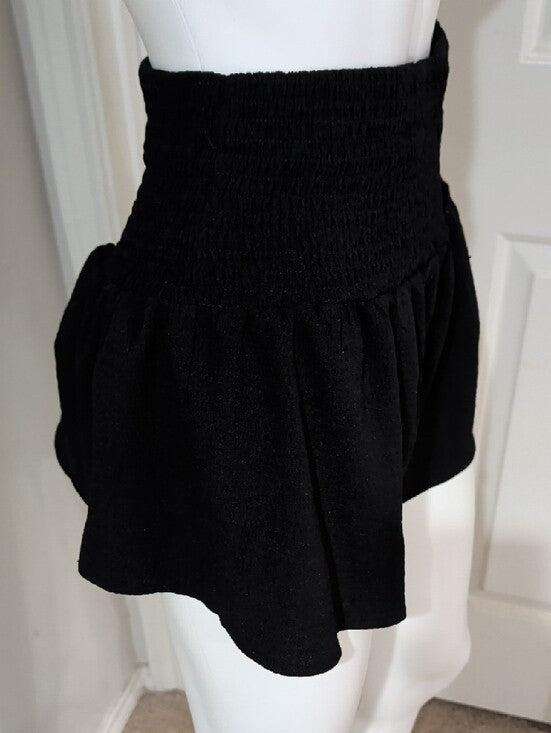 SHEIN Black High-Waist Smocked Waistband Women's Shorts Medium
