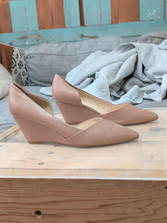 Kenneth Cole Blush Nude Pointed-Toe Wedge Pumps 8.5