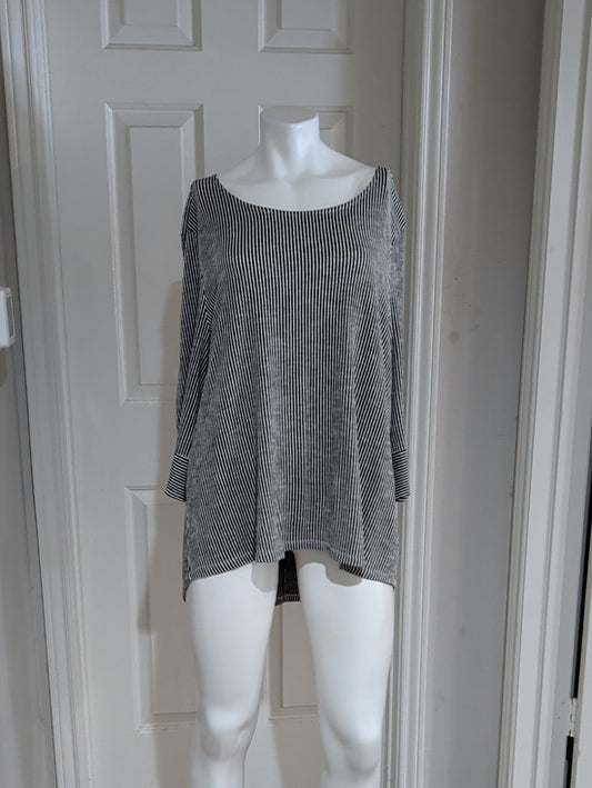 W5 Black & White Striped Blouse Women's 2X