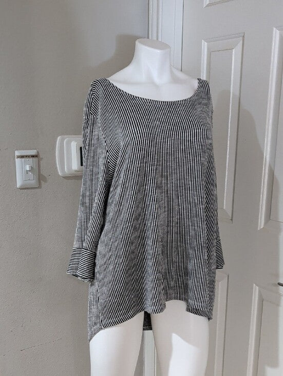 W5 Black & White Striped Blouse Women's 2X