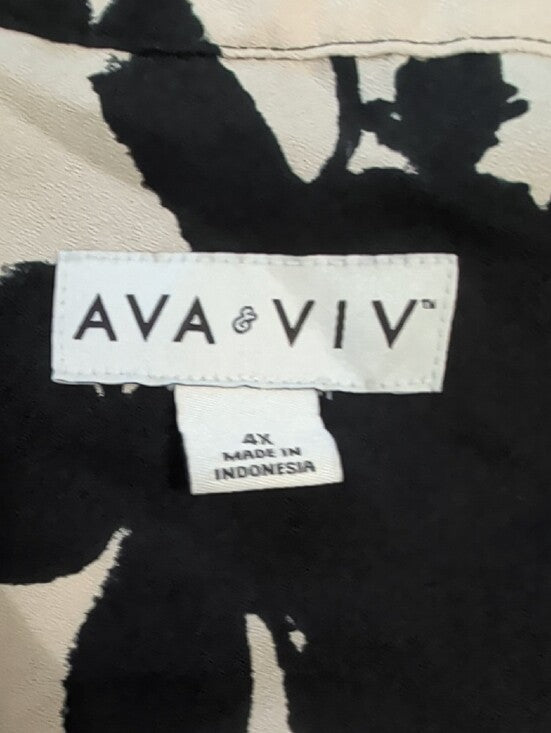 Ava & Viv Black Floral Print Long Sleeve V-Neck Blouse on Cream Women's 4X