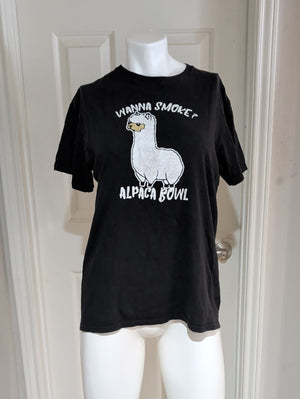 Black Graphic Tee "Wanna Smoke? Alpaca Bowl" Women's Medium
