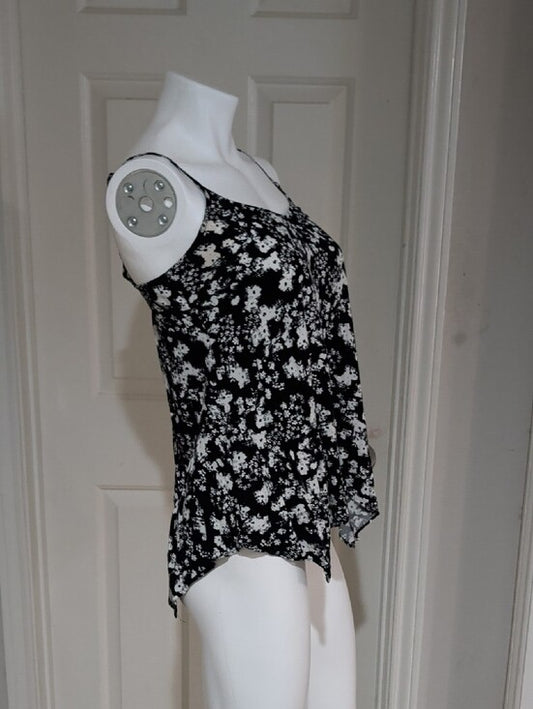Mossimo Black and White Floral Handkerchief Hem Cami Top Women's Medium