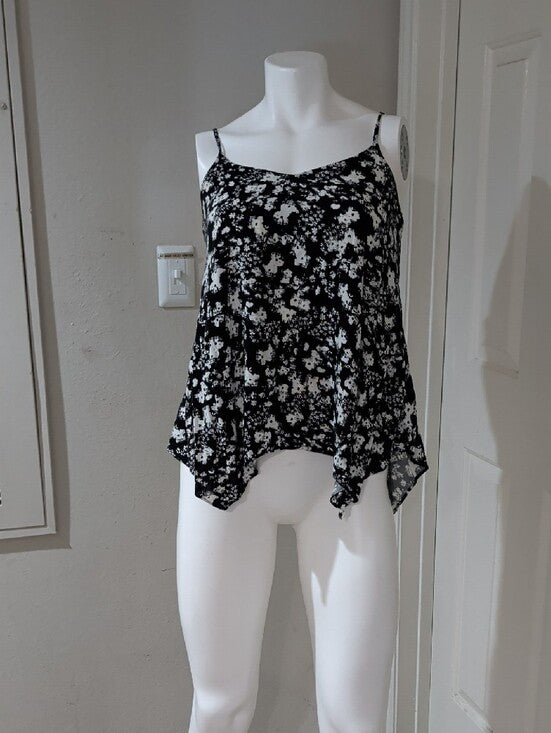 Mossimo Black and White Floral Handkerchief Hem Cami Top Women's Medium