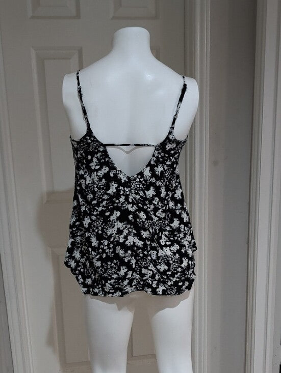 Mossimo Black and White Floral Handkerchief Hem Cami Top Women's Medium