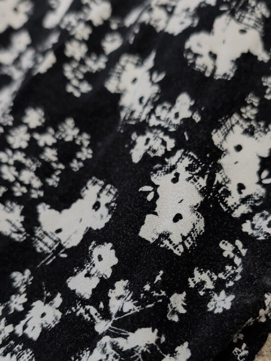 Mossimo Black and White Floral Handkerchief Hem Cami Top Women's Medium