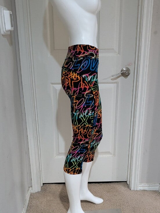 Women's Black Neon Power Graffiti Capri Leggings Medium