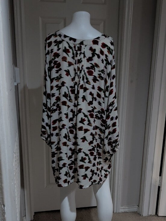 Chelsea & Theodore White Floral V-Neck Tunic with Multicolor Print Women's 3X