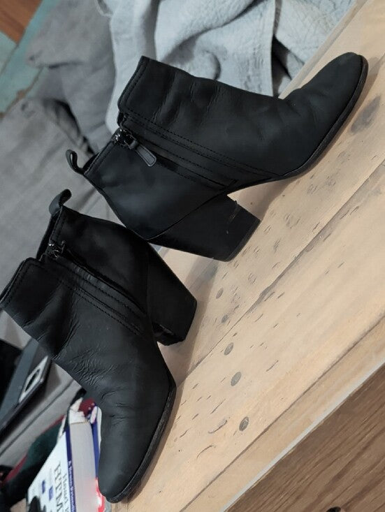 Cole Haan Black Leather Ankle Booties with Block Heel Women's 8.5