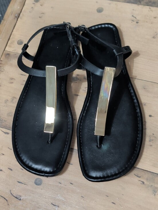 Time and Tru Black T-Strap Sandals with Gold Bar Women's 9