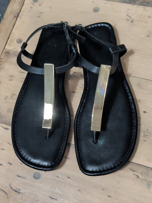 Time and Tru Black T-Strap Sandals with Gold Bar Women's 9