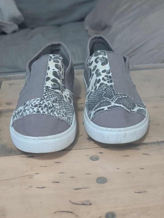 Cato Gray Canvas Slip-On Mules with Mixed Animal Print Panels Women's 9