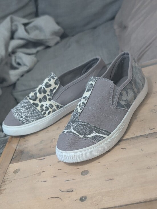 Cato Gray Canvas Slip-On Mules with Mixed Animal Print Panels Women's 9