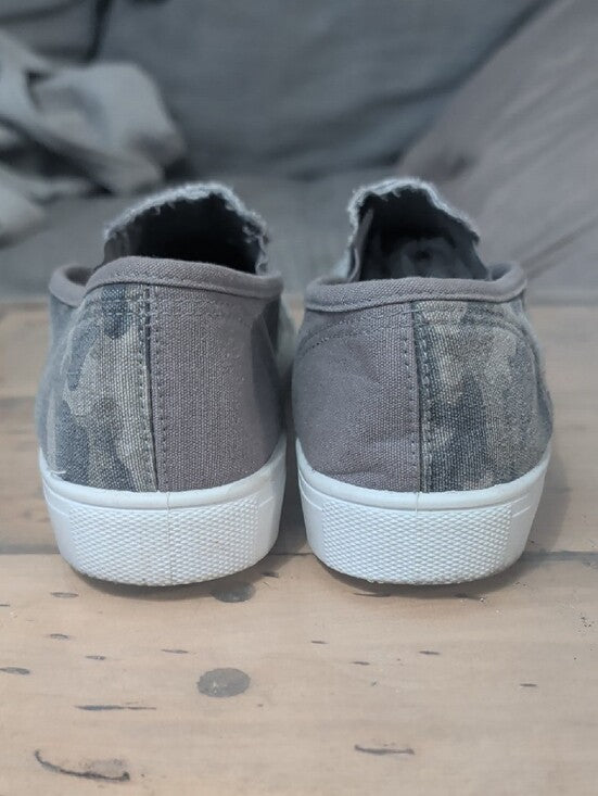 Cato Gray Canvas Slip-On Mules with Mixed Animal Print Panels Women's 9