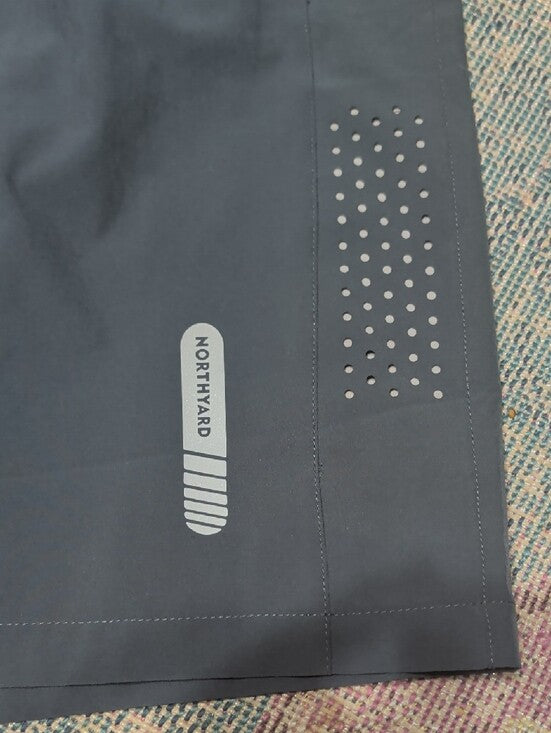NWOT Northyard Men's Grey Athletic Running Shorts with Reflective Accents large