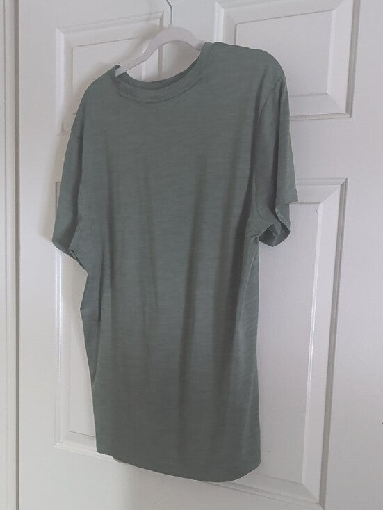 Puma Athletic Short-Sleeve Crew Tee in Sage Green Men's Large
